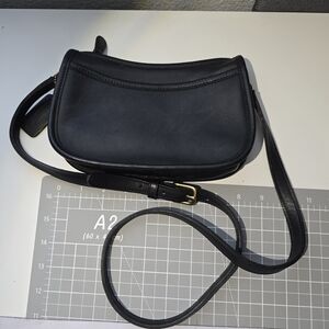 Elegant Black Leather Shoulder Bag